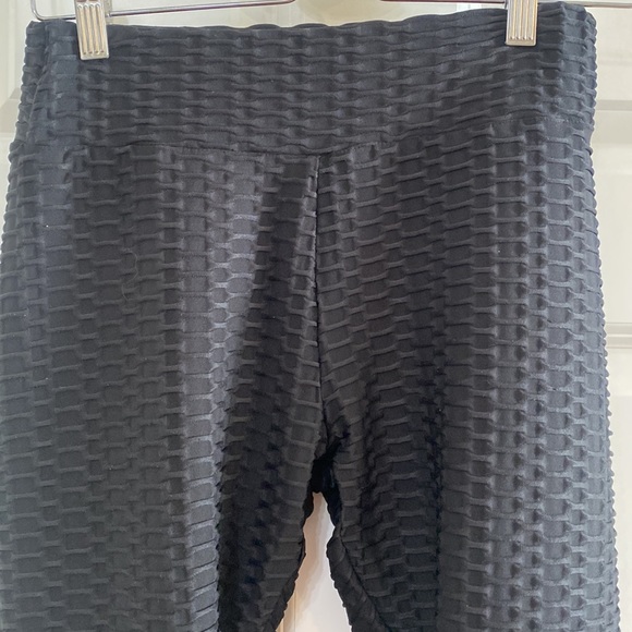 Tik tok honeycomb butt lift legging size large - Picture 3 of 5